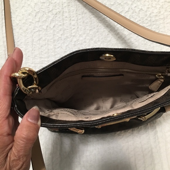 Michael Kors purse - Picture 5 of 5